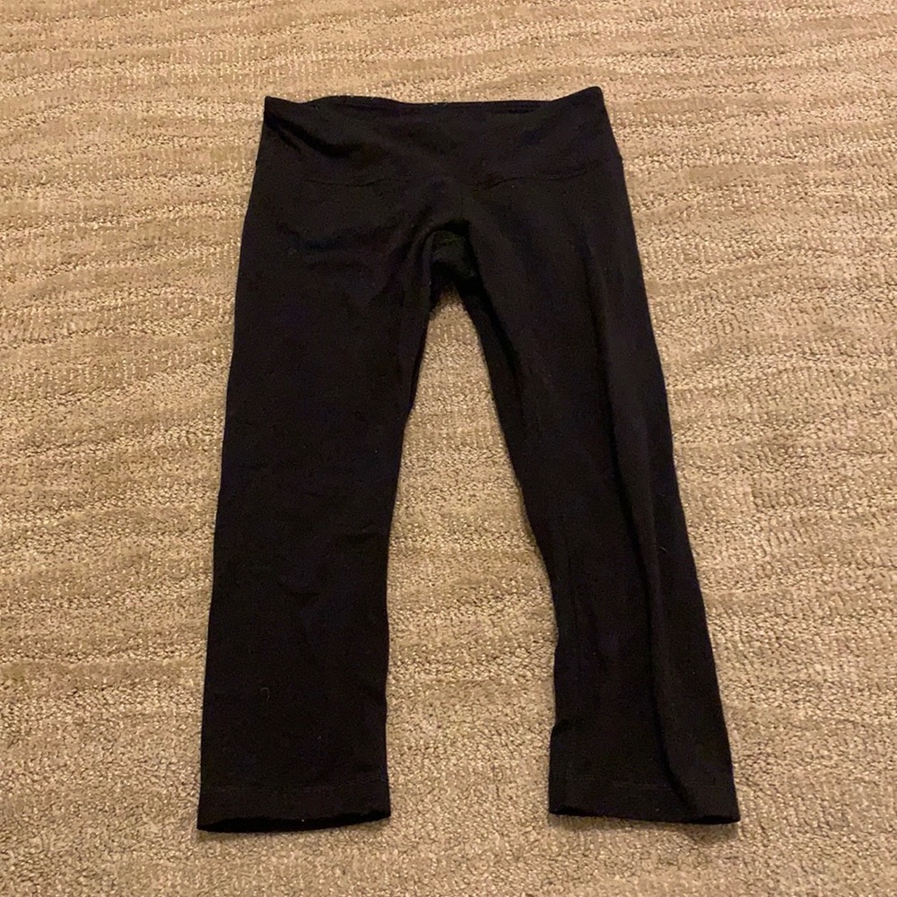 Black lulu lemon leggings
